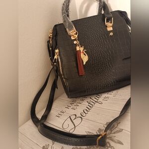 Beautiful Black Crocodile Pattern Faux Leather Shoulder/Crossbody Bag, New